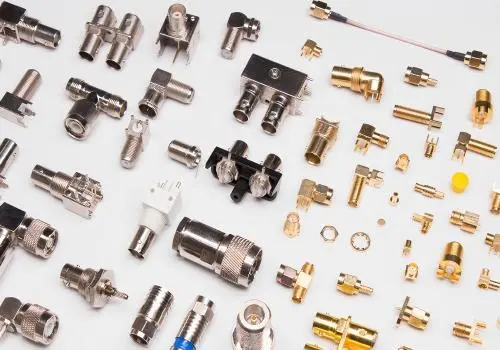 SMA 连接器 vs 3.5mm 连接器:关键差异和性能比较