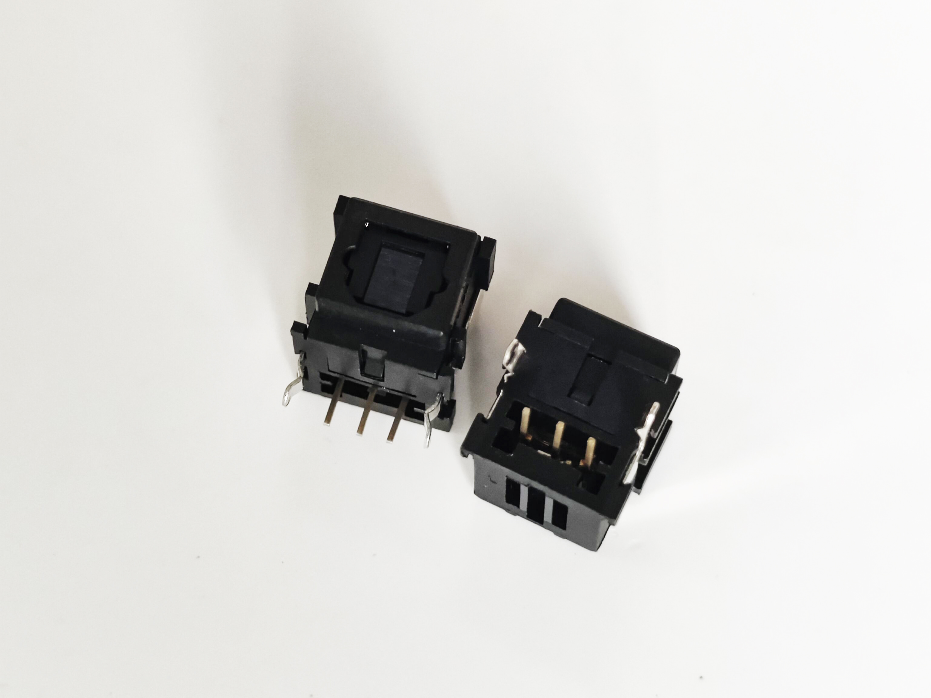 What is the difference between single-mode optical modules and multi-mode optical modules？