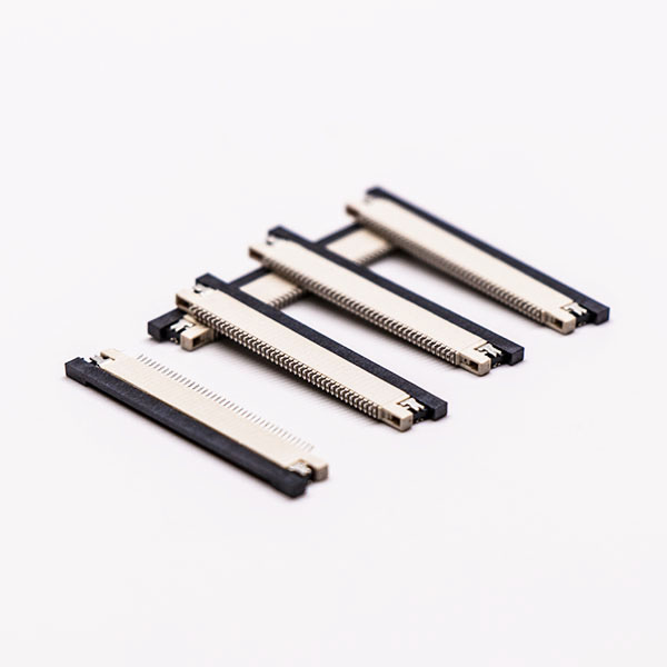 Quali sono le caratteristiche della saldatrice a termocompressione a impulsi utilizzata nei connettori FPC?