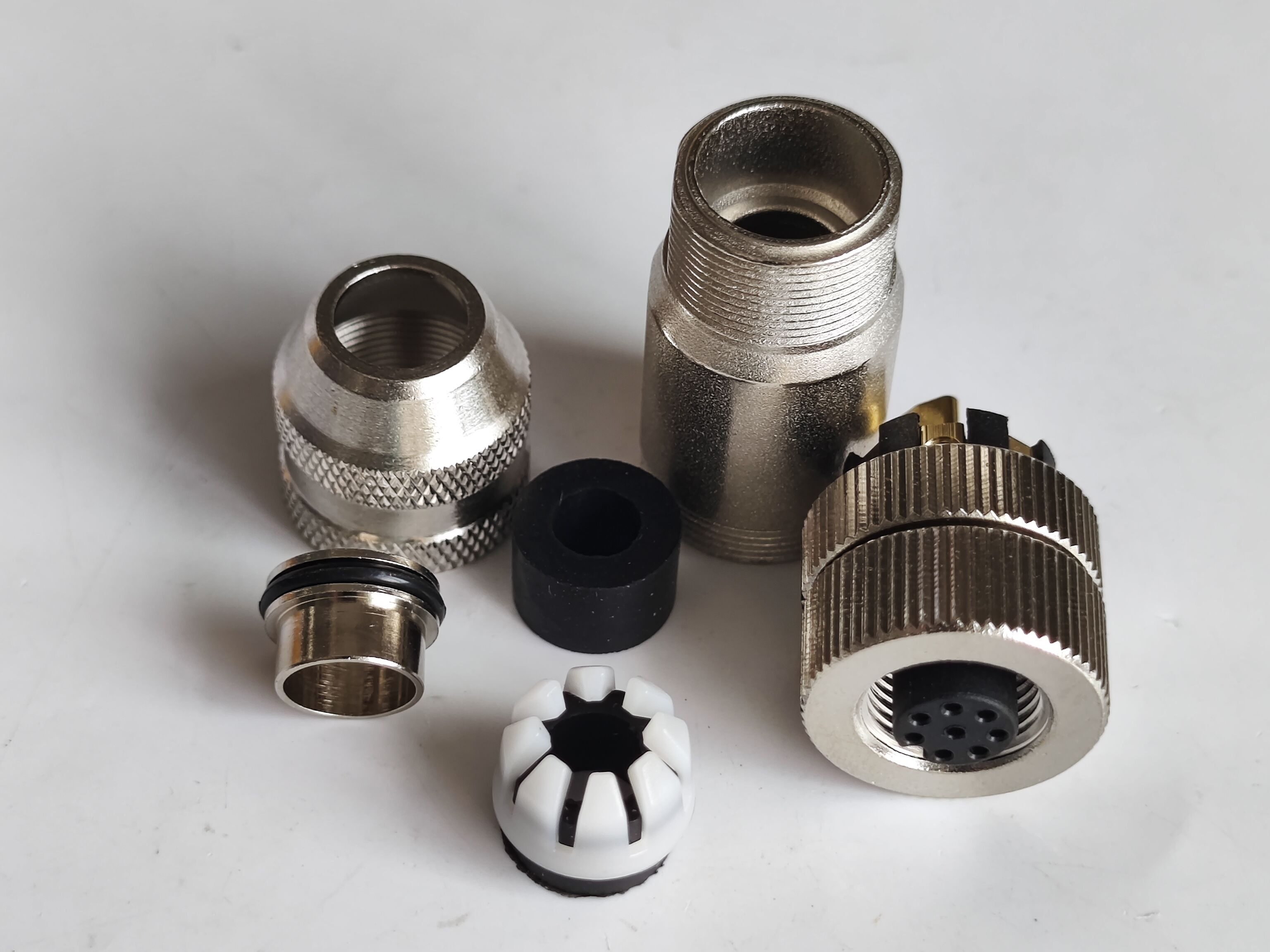 Selection of 6-core 8-core sensor M12 connector