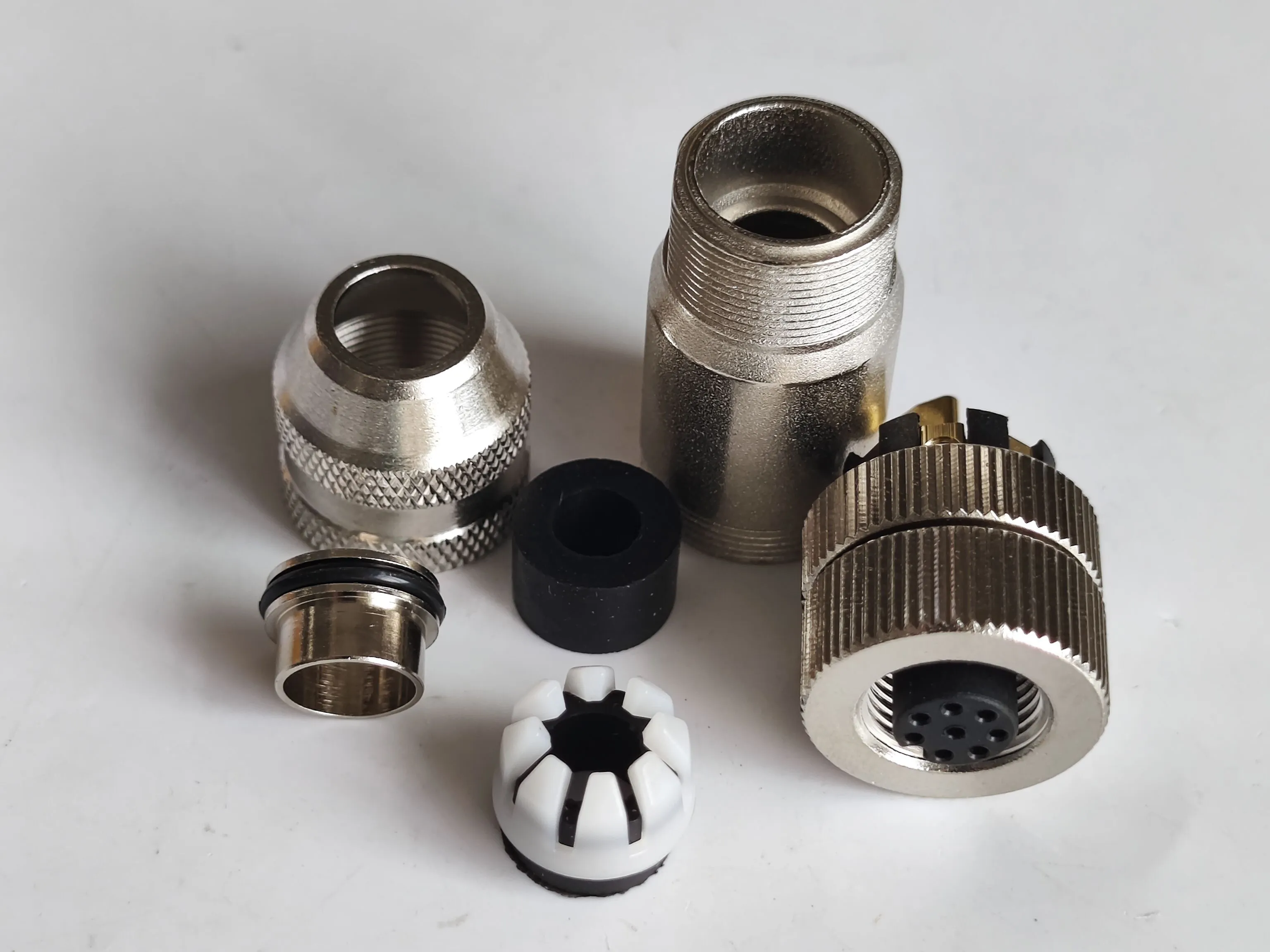 Selection of 6-core 8-core sensor M12 connector