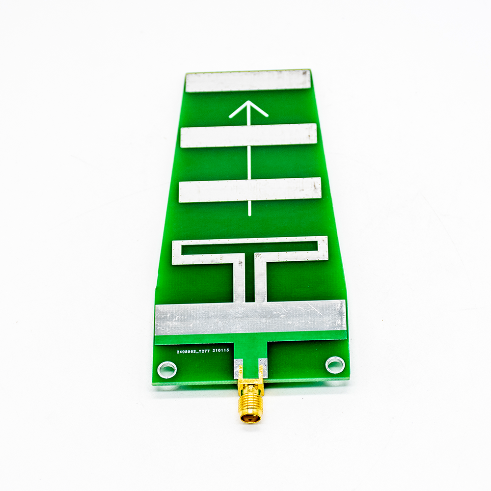 Elecbee 2.4GHz 10.5dB PCB Yagi Antenna direzionale SMA femmina 2.35–2.55GHz 10W per la trasmissione di video WiFi e RC