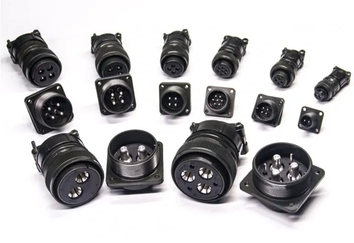 How are commonly used electronic connectors classified?