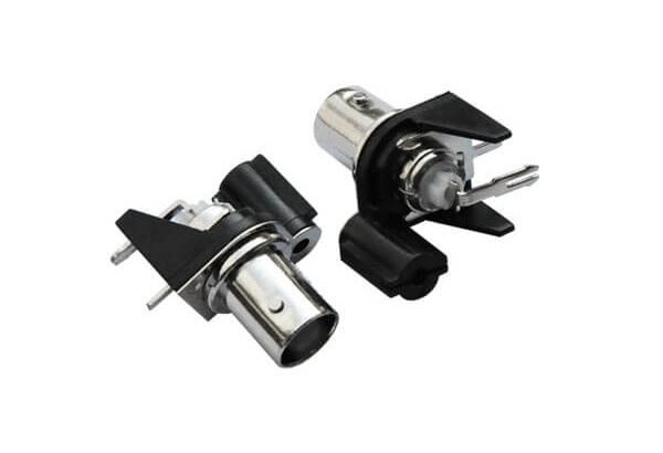 Precauciones al usar el conector de terminal en el dispositivo