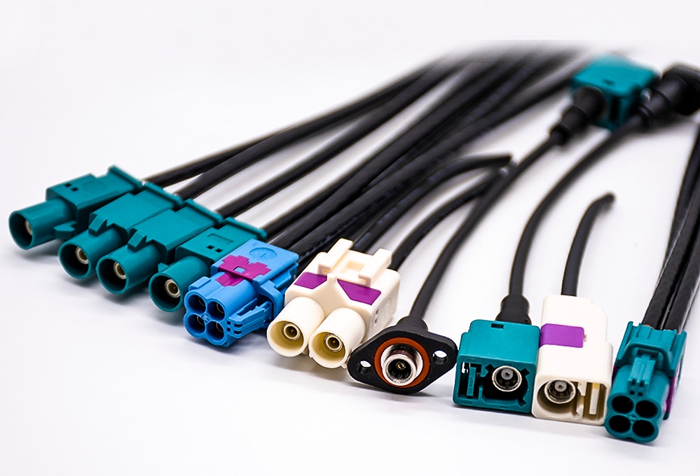 Structure And Process Of The Vehicle Used Waterproof Connector