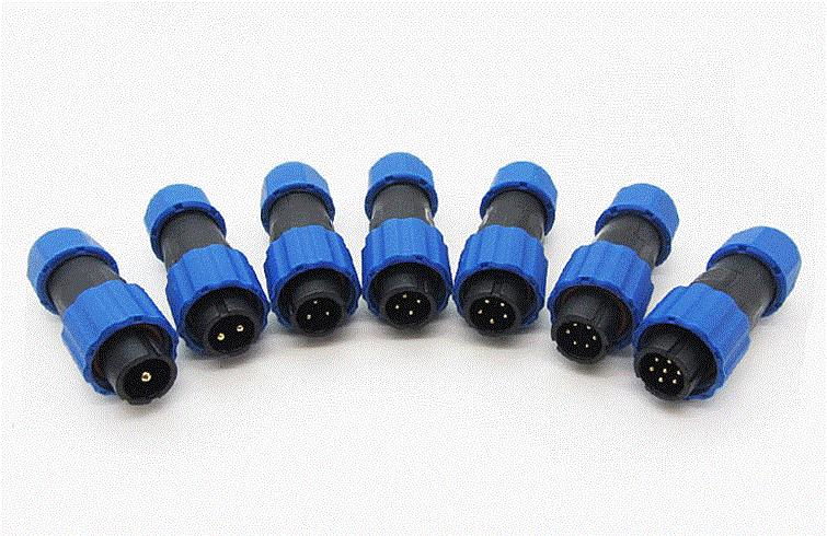 Characteristics and structure of aviation plug