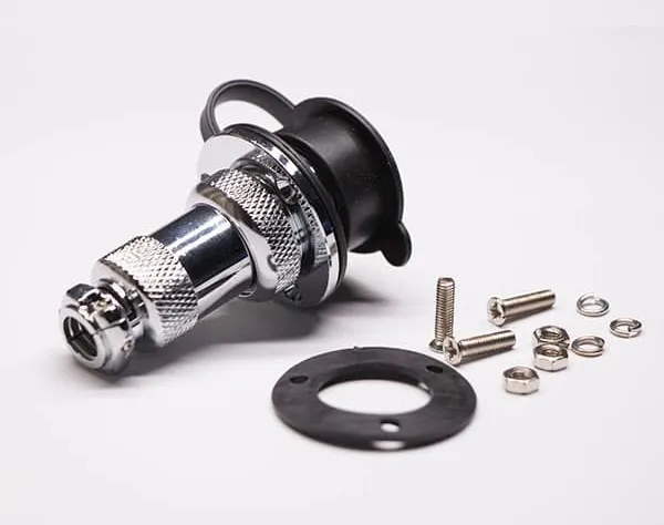 What are the benefits of using metal plating for aviation plugs?