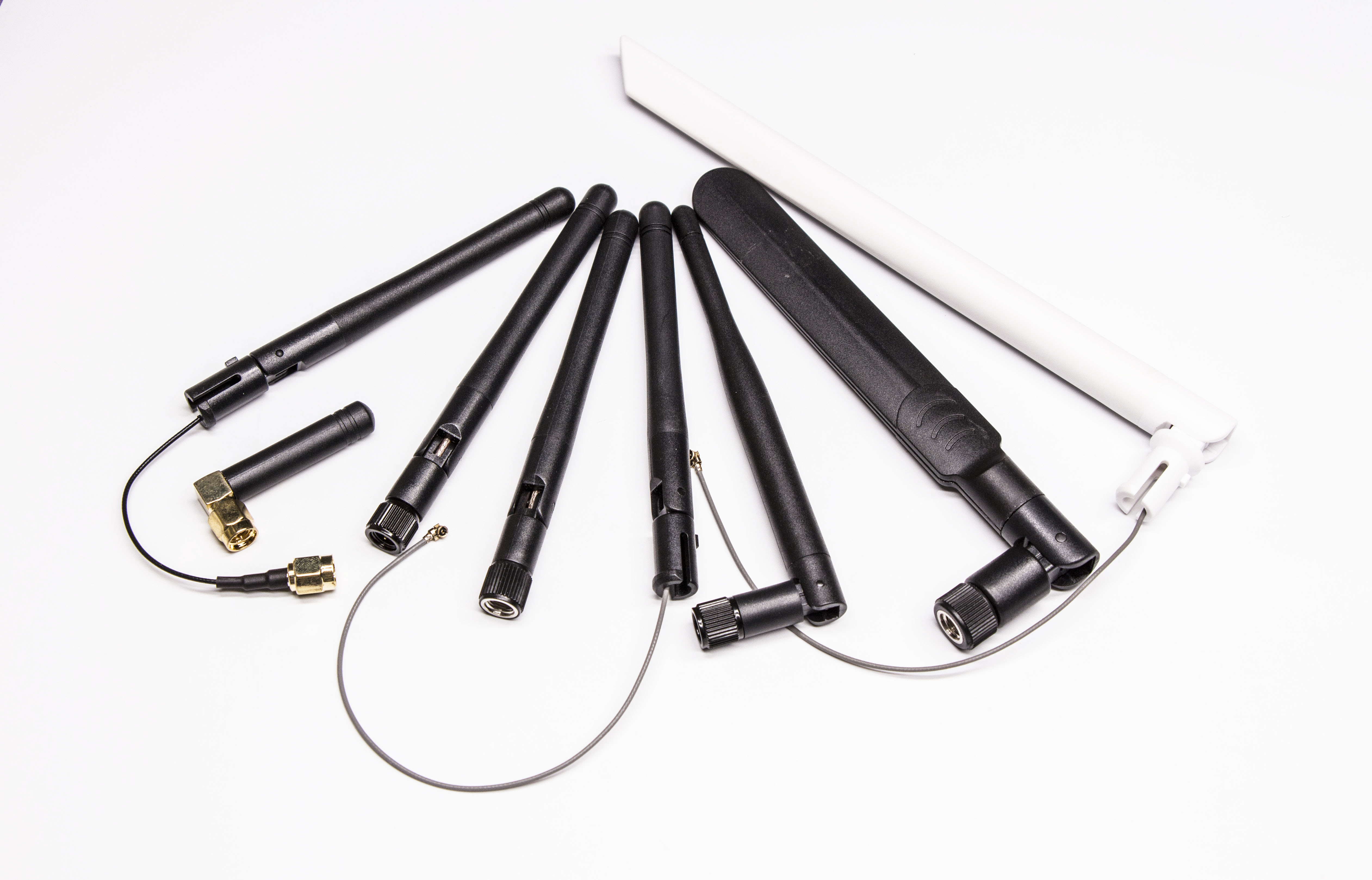 What is the function of GPS antenna?