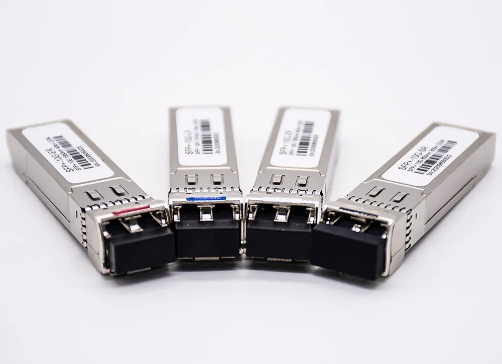 Qual é a diferença entre um módulo óptico full-duplex e um módulo óptico half-duplex?