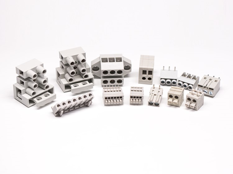 What are the reasons for the failure of the connector connection?