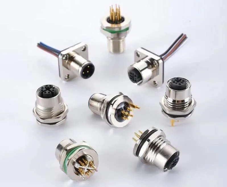 Utilisation sûre de la prise de panneau M12