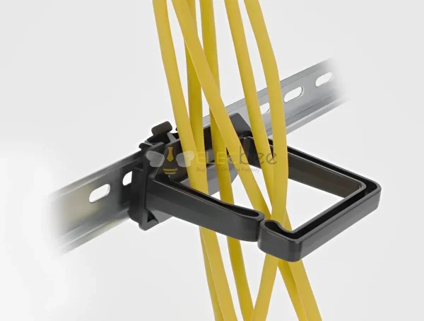 DINレールマウントブラック用マウントプレート付きエレックビーケーブルブラケット70 x 70 mm