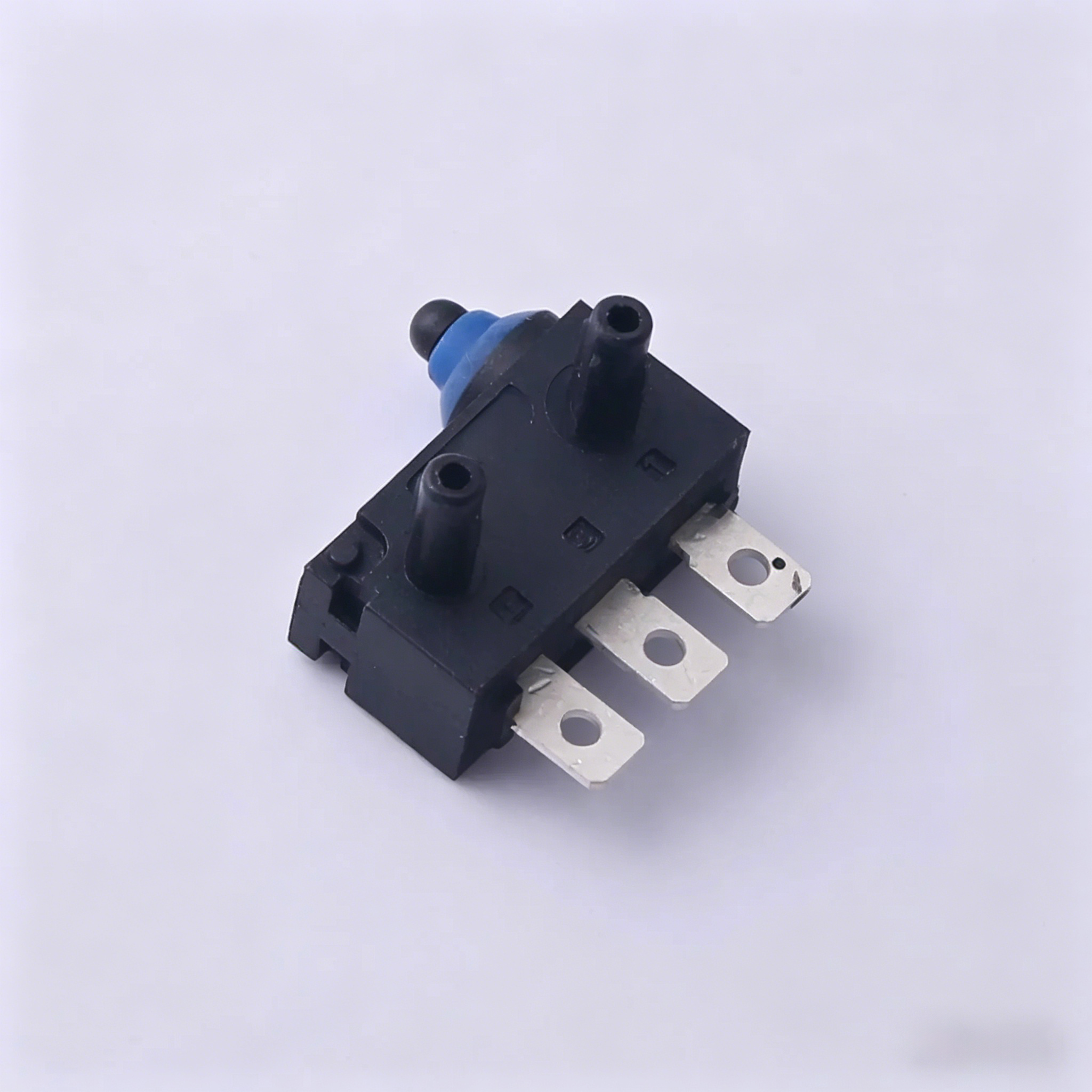 Elecbee K9-2841R-6HDN SPDT مستدير (دبوس المكبس) الحد التبديل الهيكل جبل لحام العيينة التوجه المستقيم 3A 12VDC IP67