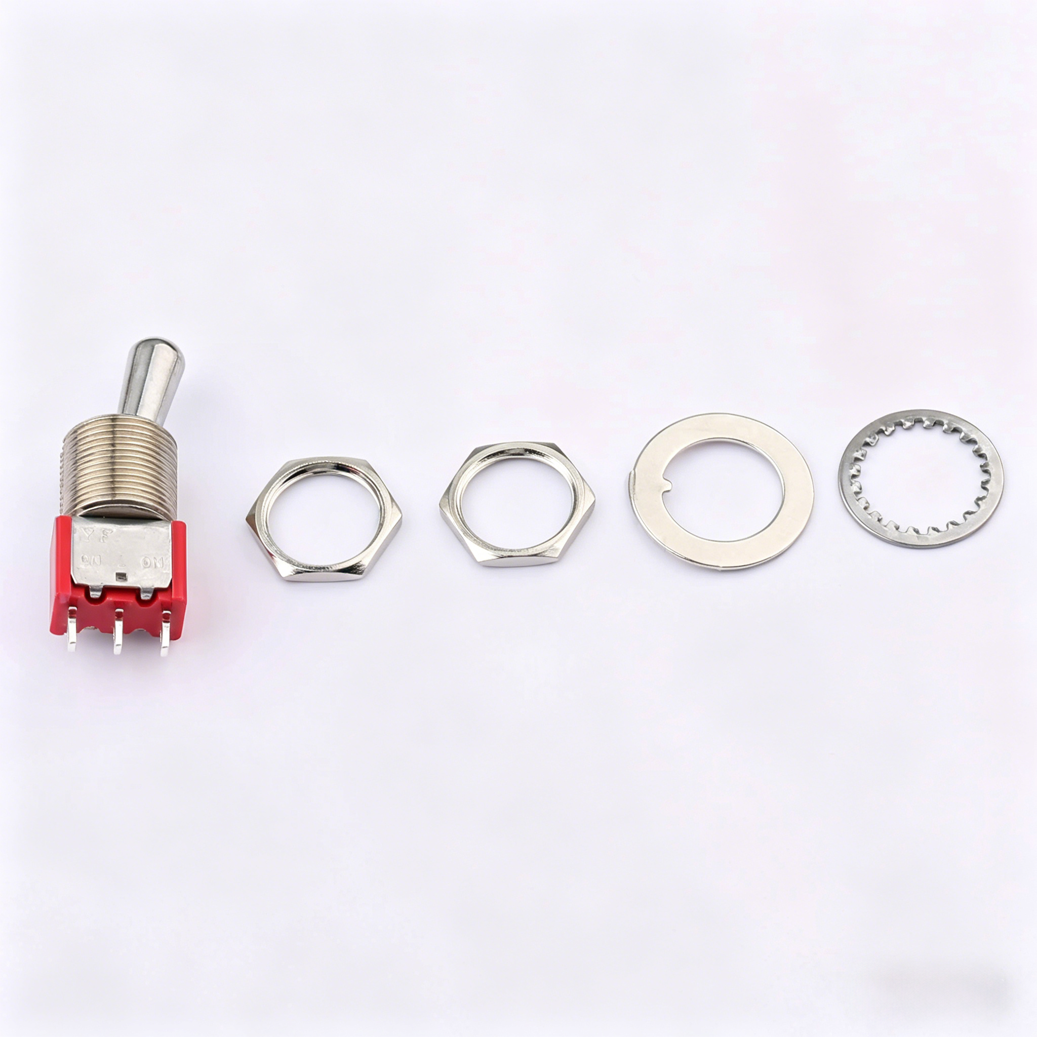Elecbee MT-0-102-D001-D000-LF SPDT ON-ON パネルマウント トグル スイッチ 5A 125VAC ラウンド レバー